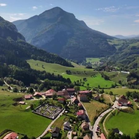 Magnifique Maison Renovee, 10Pers Rencurel Zewnętrze zdjęcie